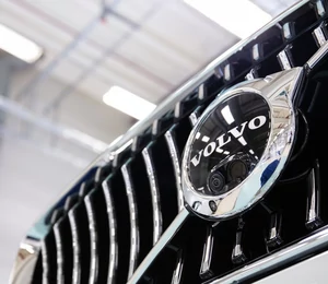 Volvo tease le XC40 : son nouveau SUV éléctrique